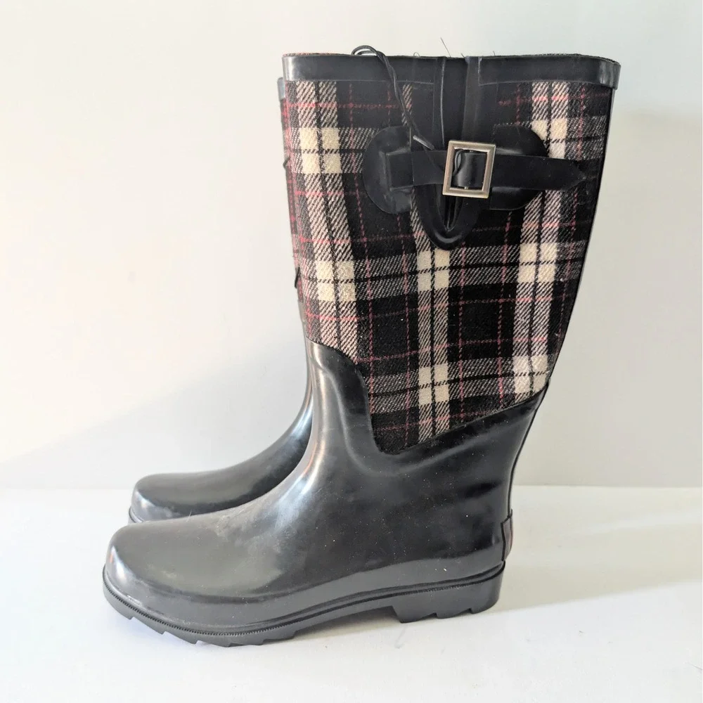 Austin Trading Co Womens Plaid Rubber Rain Boots Black Red White Size 8 NWT